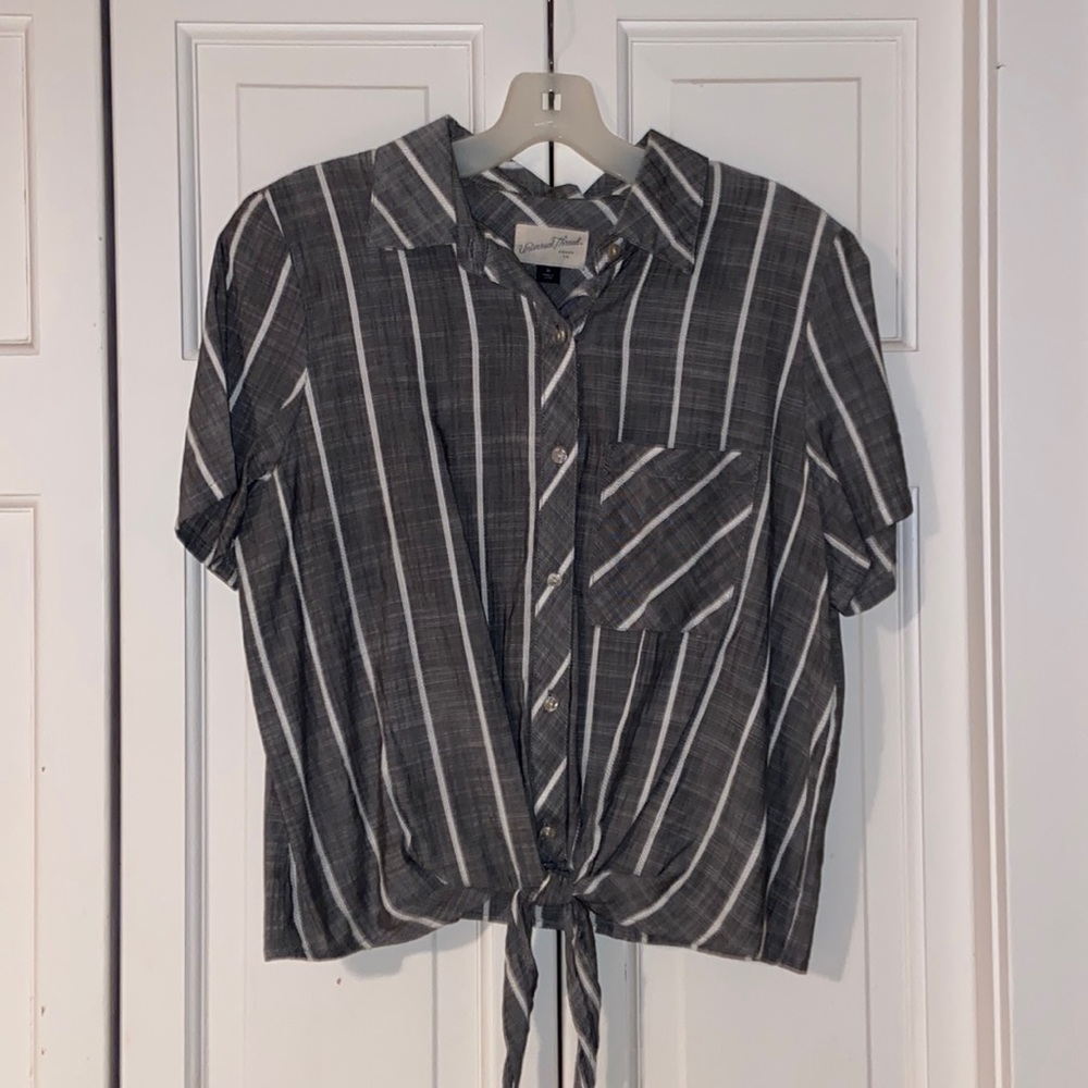 Universal Threads Button Up